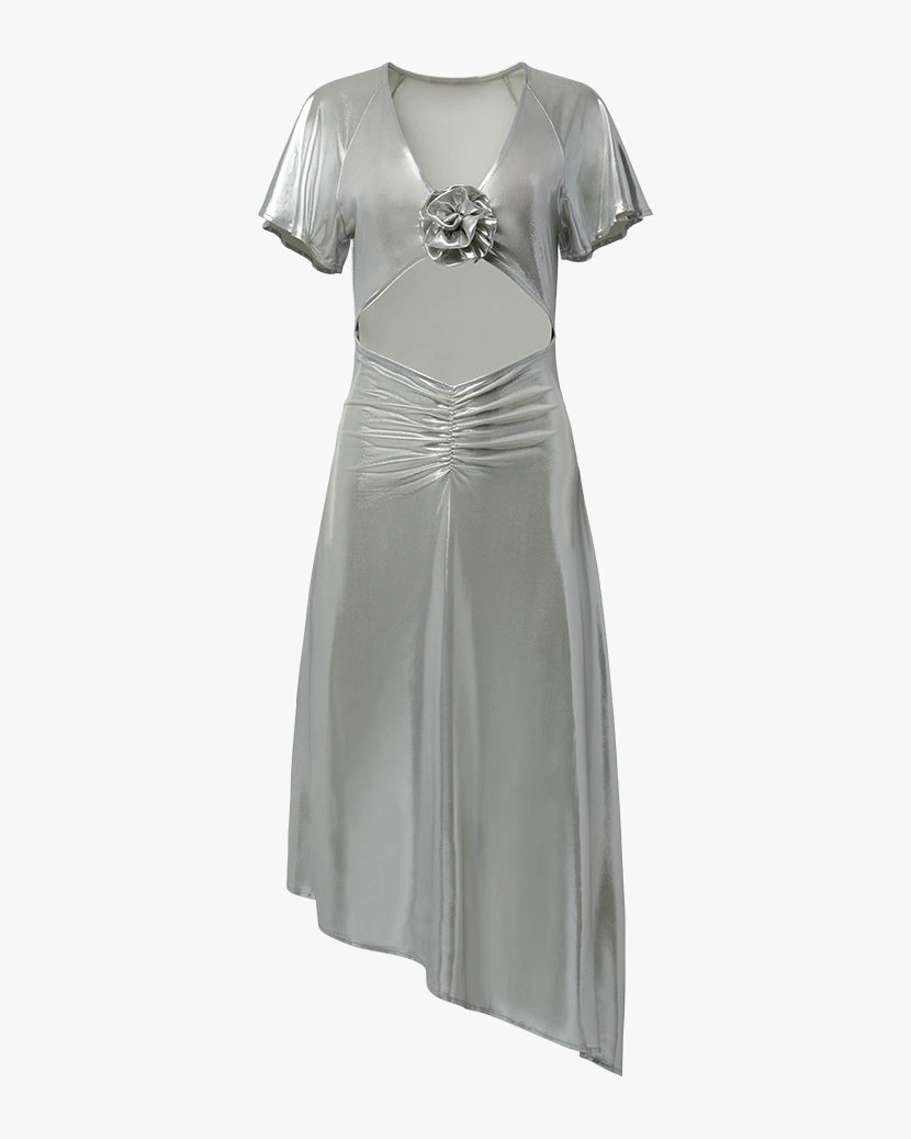 Asymmetrische droomjurk: durf te stralen in deze unieke cutout schoonheid, perfect voor een zwoele zomeravond!